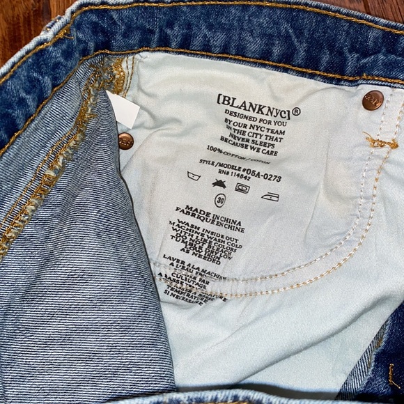 NWT- Blank NYC Jean skirt - Picture 6 of 6